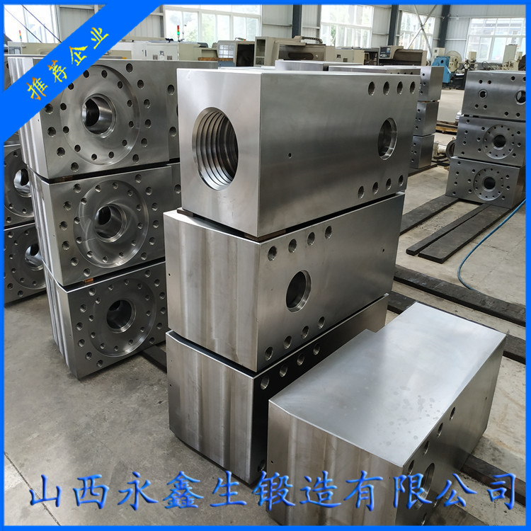 鍛造井控設(shè)備防噴器殼體鍛件毛坯