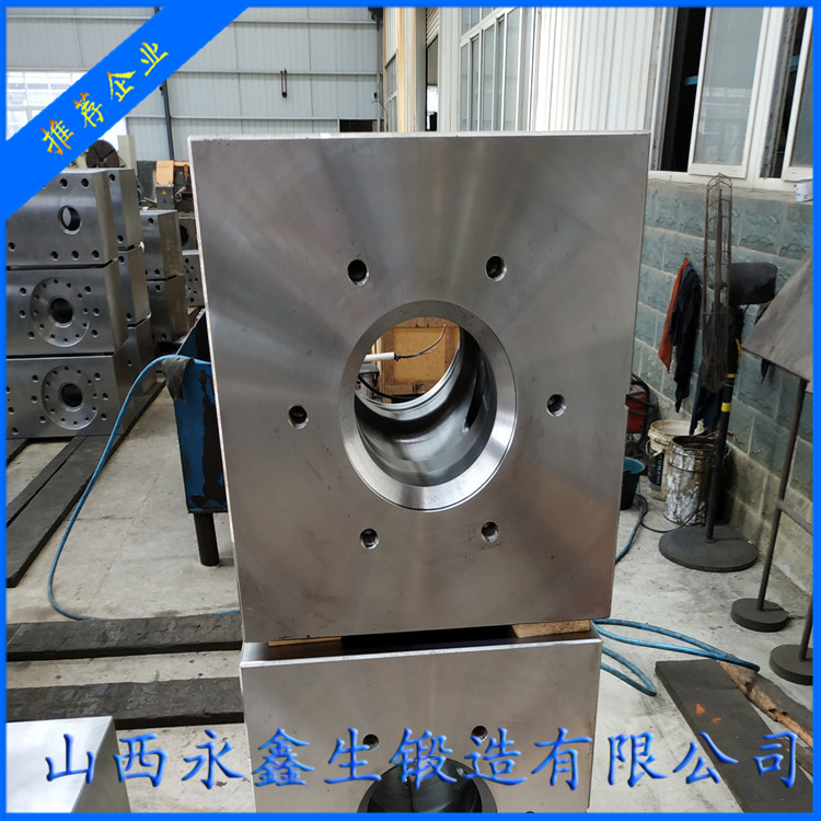 井控設(shè)備防噴器殼體鍛件