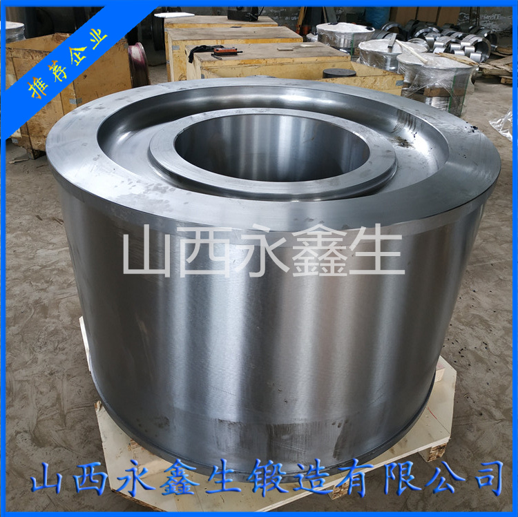 鍛造多缸液壓破碎機(jī)偏心套鍛件